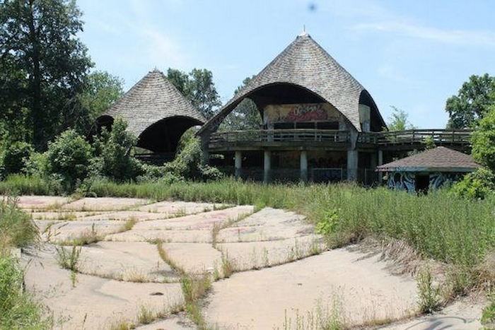 Belle Isle Childrens Zoo - Web Listing And Street View Photo (newer photo)